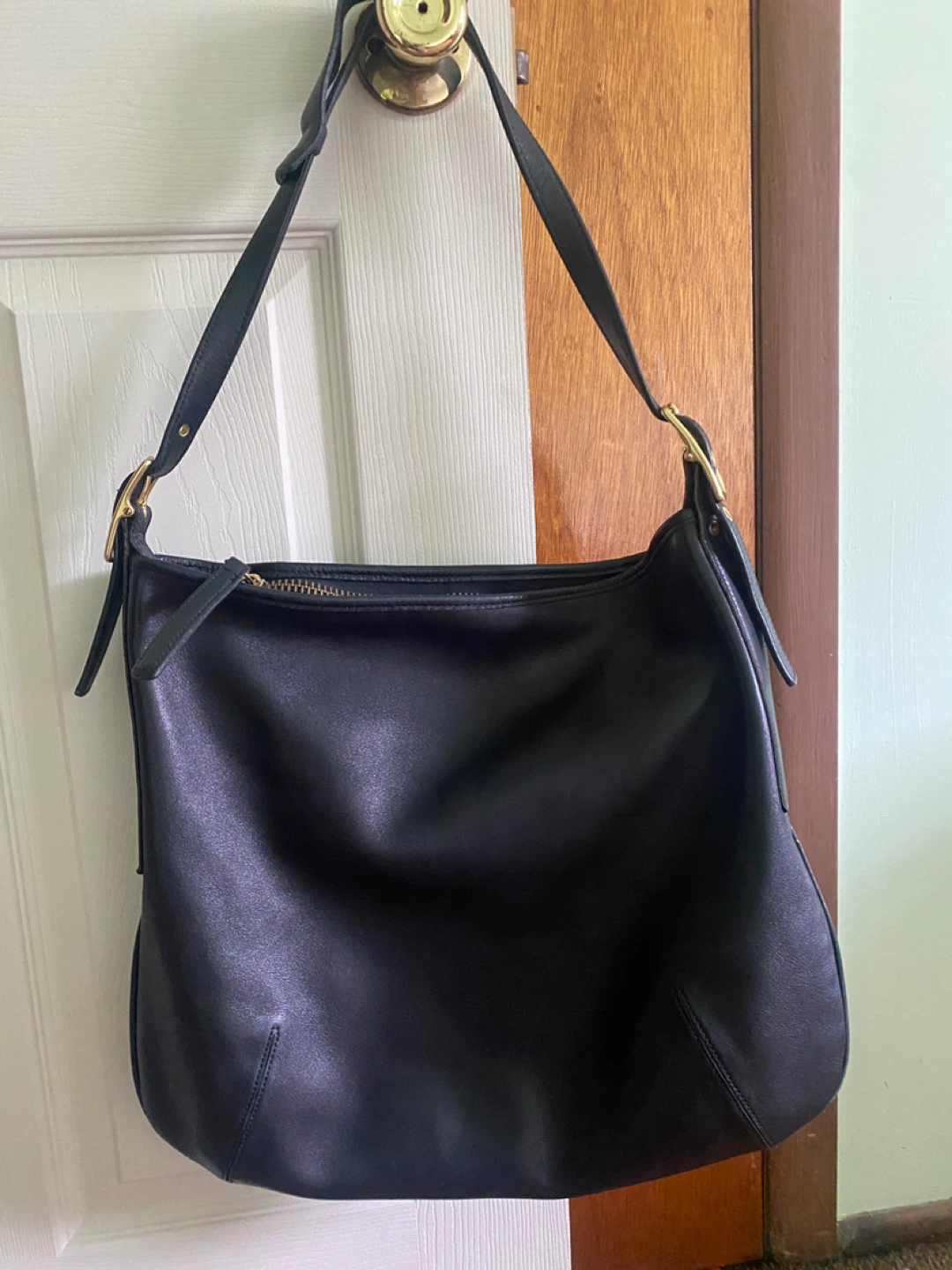 Coach Black Leather Hobo Bag 9210 (vintage 90s)