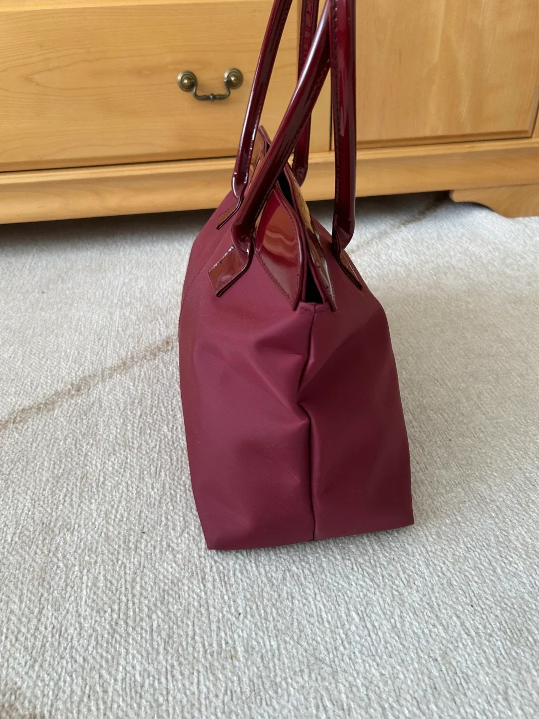 Estée Lauder Burgundy Tote Bag image indicator(3)