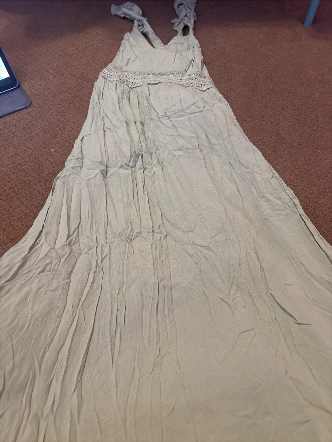 Light Green Dress - Size M thumbnail