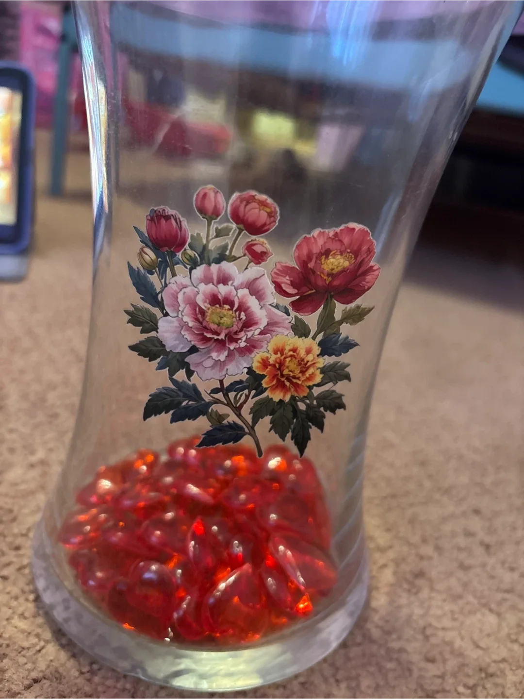 Floral Glass Vase with Red Heart Gems thumbnail