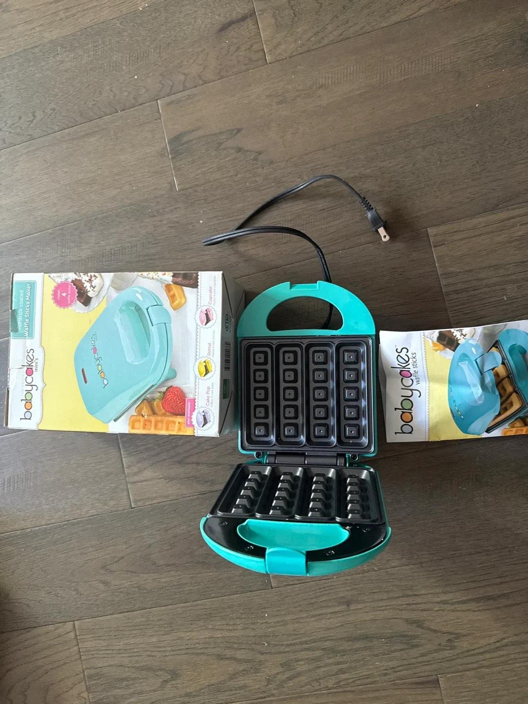 Babycakes Waffle Sticks maker image indicator(2)