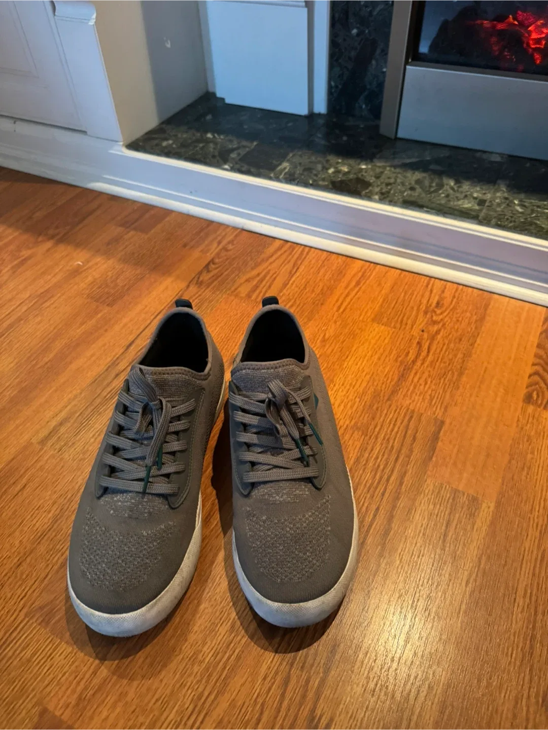 Vessi Weekend Sneakers - Size 11 - Grey image indicator(4)