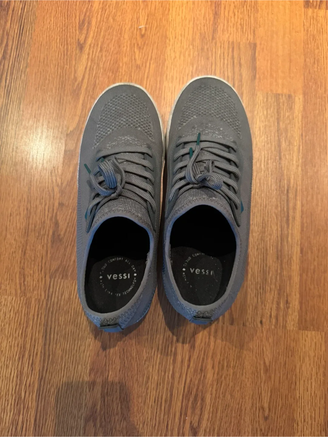 Vessi Weekend Sneakers - Size 11 - Grey image indicator(2)