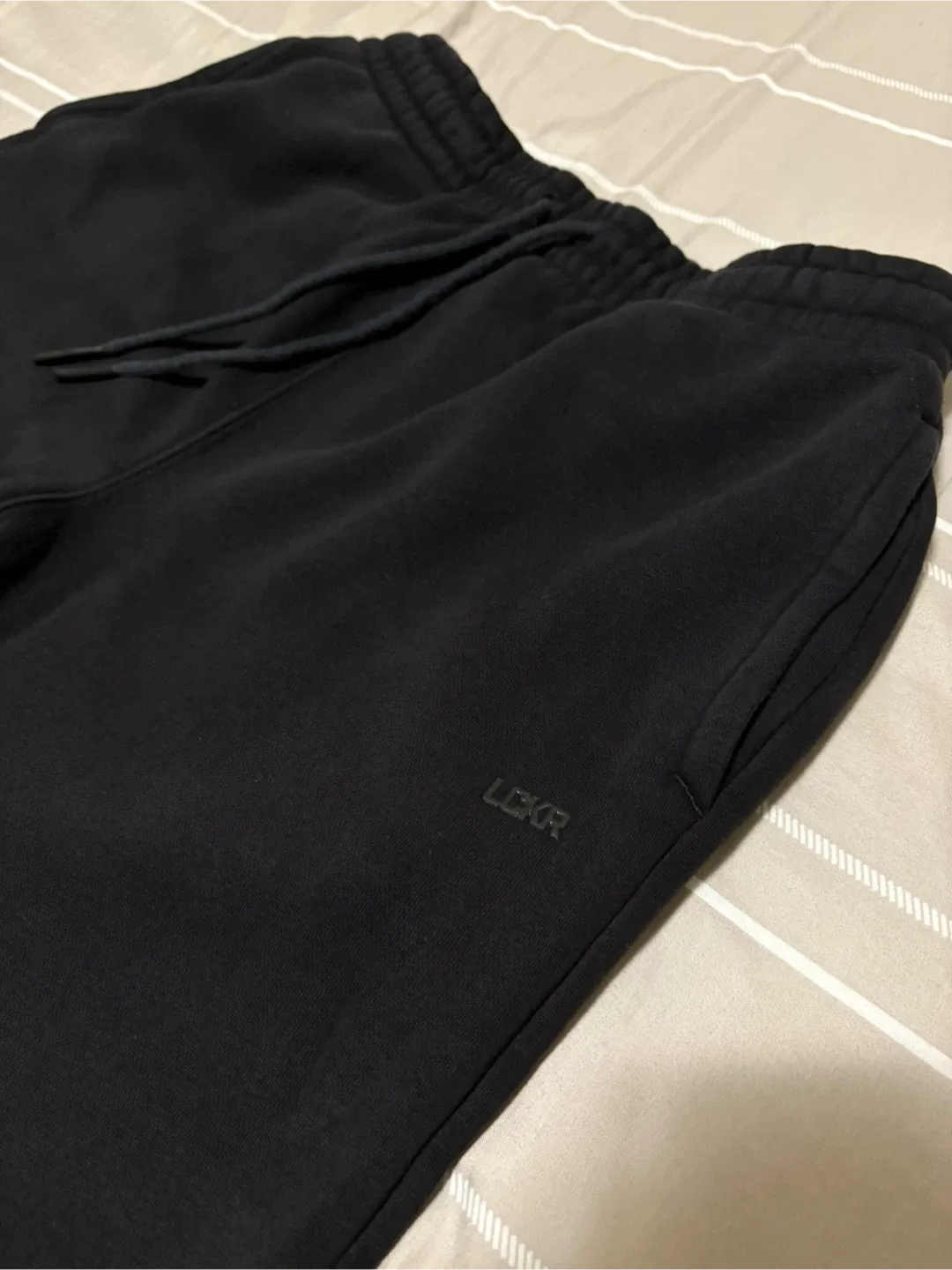 LCKR Black Hoodie and Sweatpants Set image indicator(3)