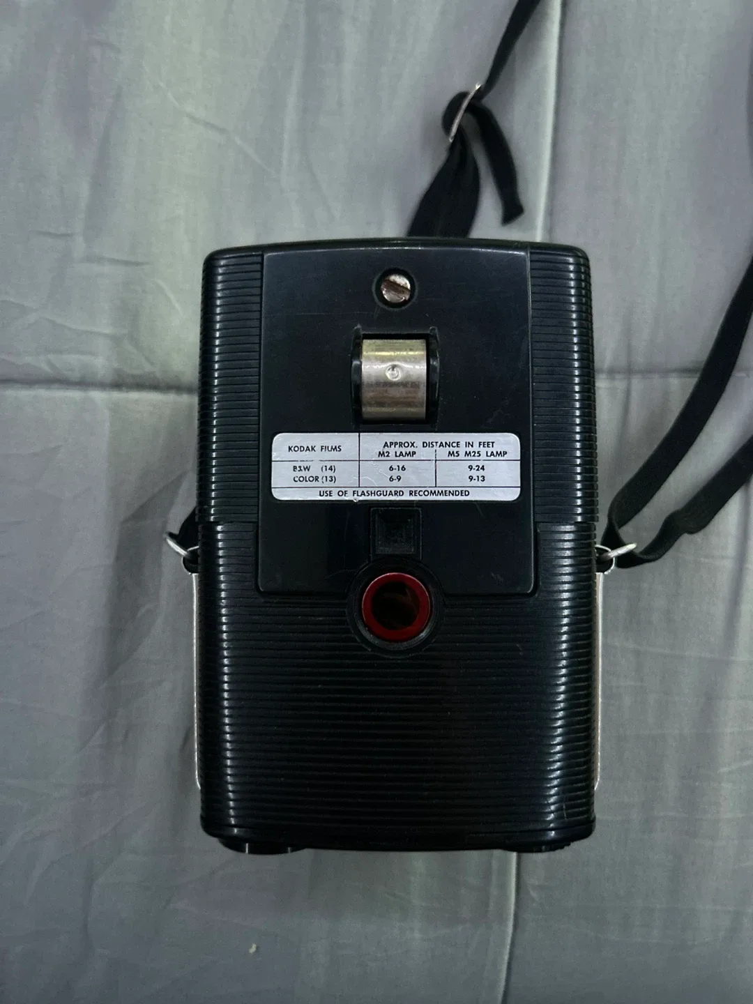 Vintage Kodak Brownie Starflash Camera (DOESNT WORK) image indicator(3)