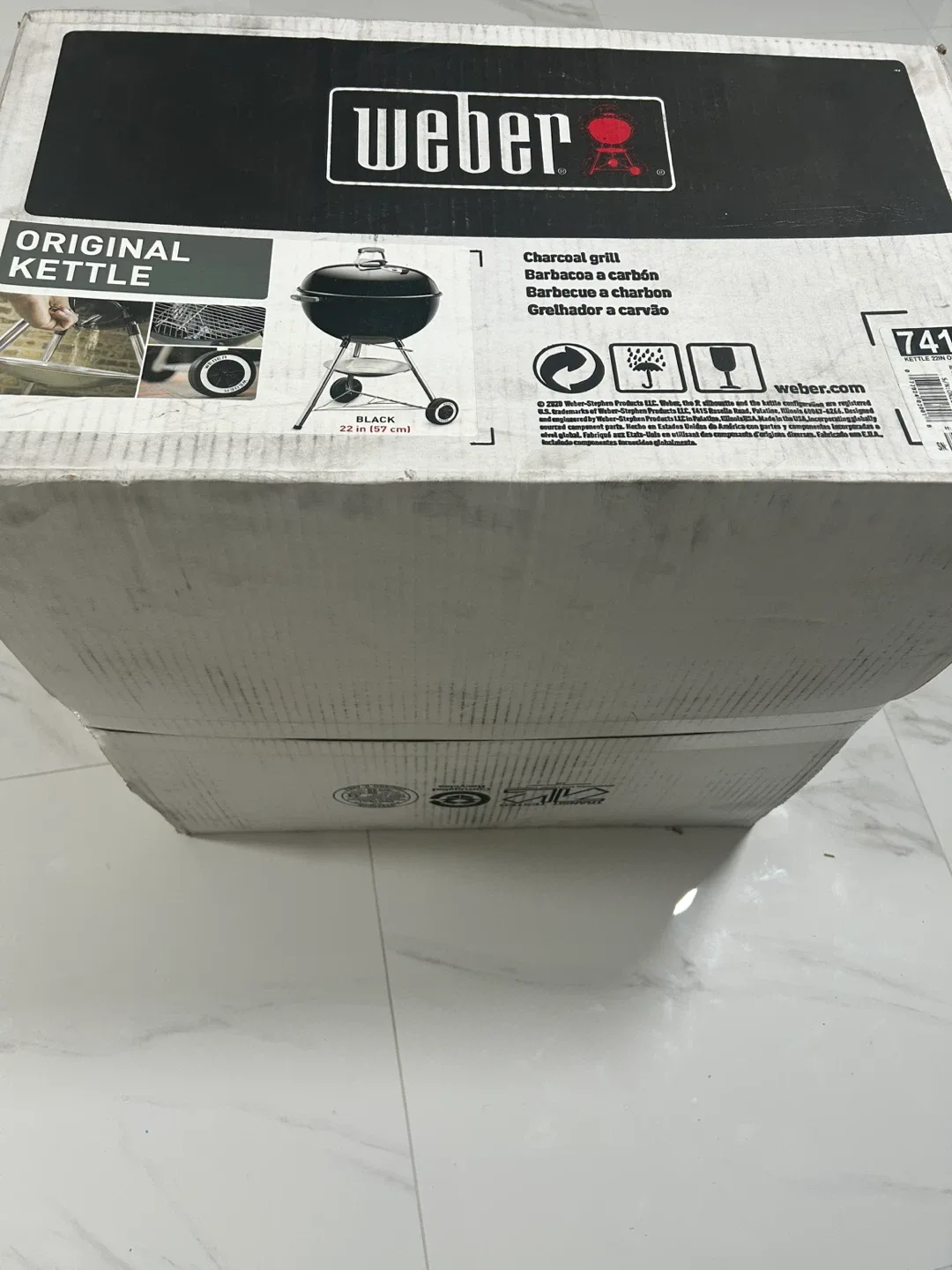 Weber Original Kettle Charcoal Grill - Black 22 inch image indicator(3)