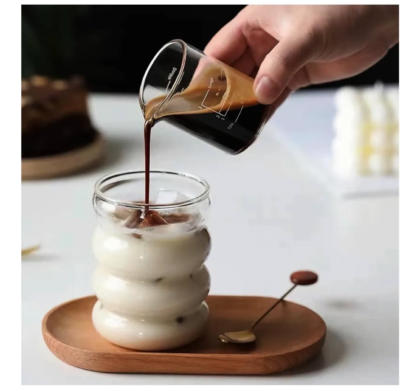 4 Glass Jars with Bamboo Lids image indicator(2)