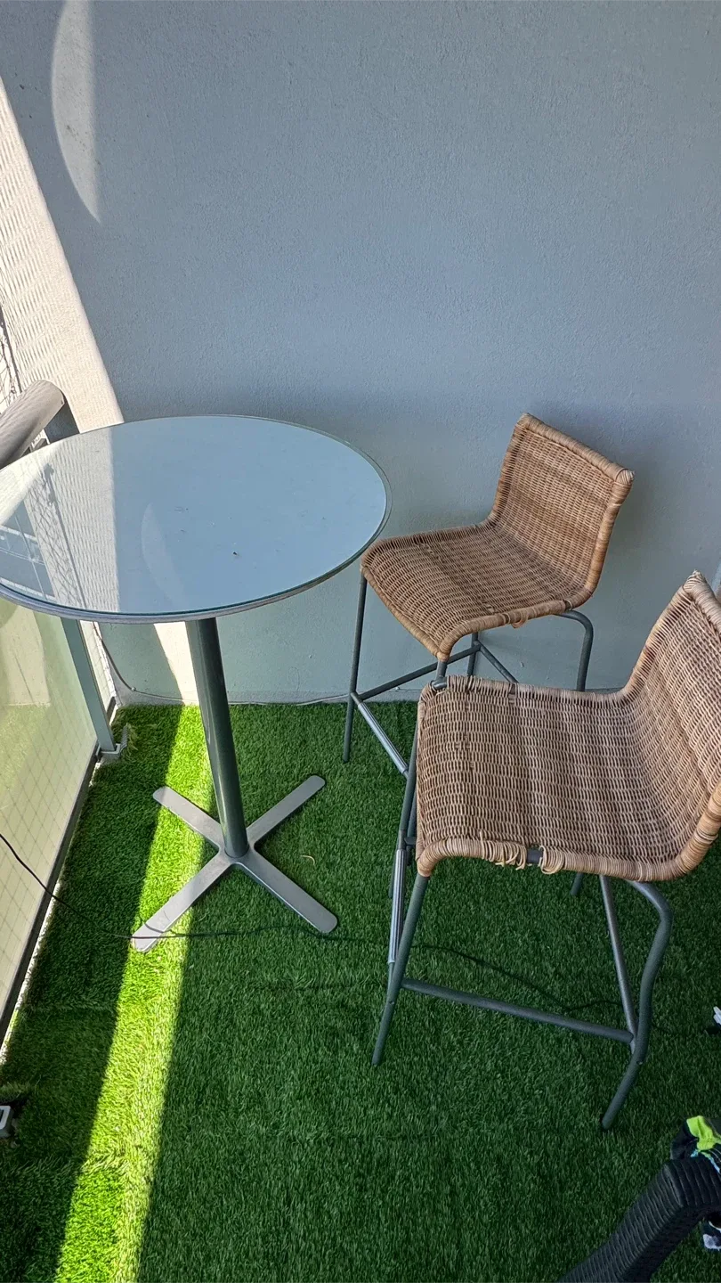 Wicker Bar Stools and Table Set image indicator(9)