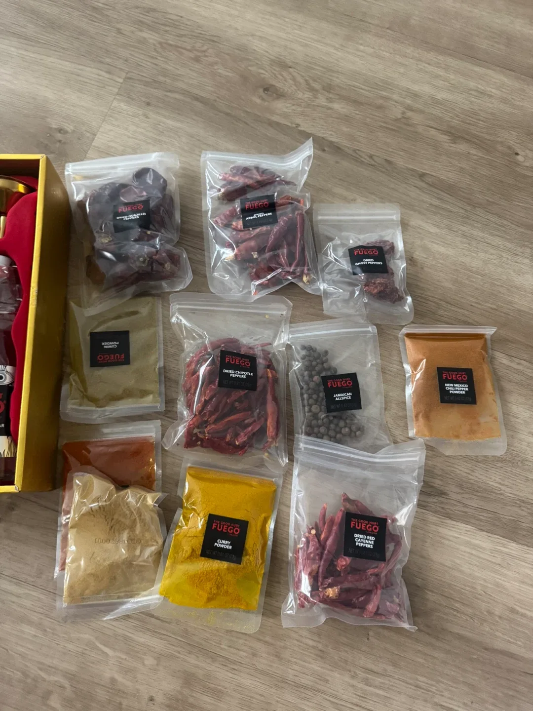 New 🔥 Smokehouse 20-Pack Grilling Spice & Rub Gift Set image indicator(10)