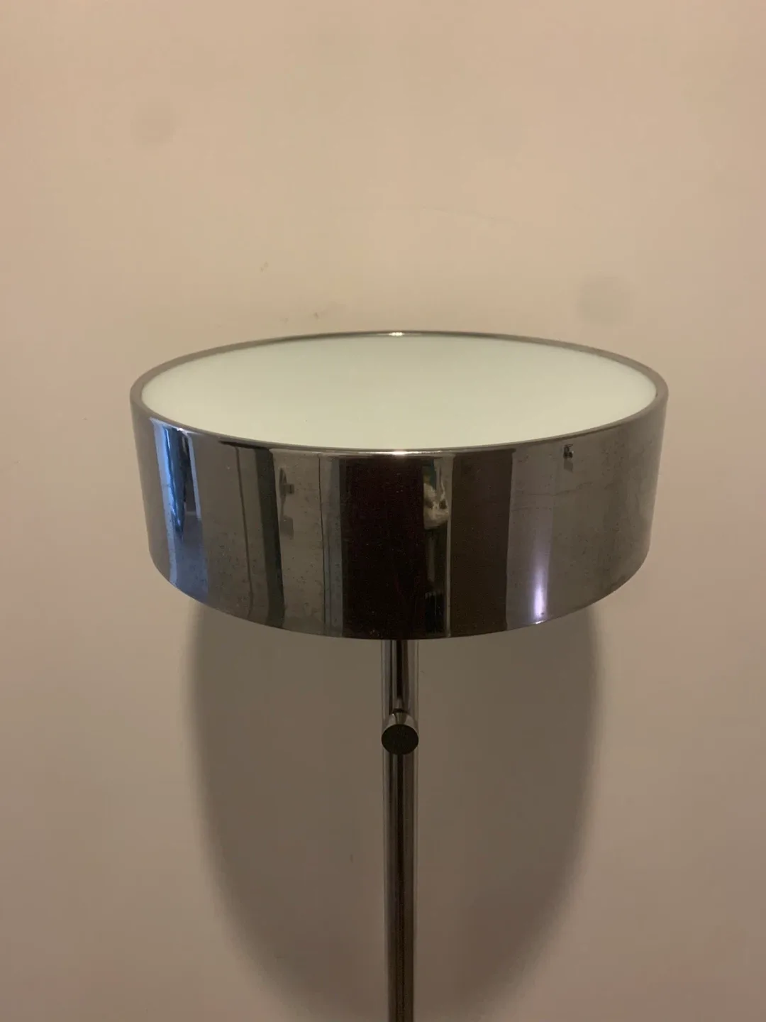 Chrome Floor Lamp with dimmer. image indicator(3)