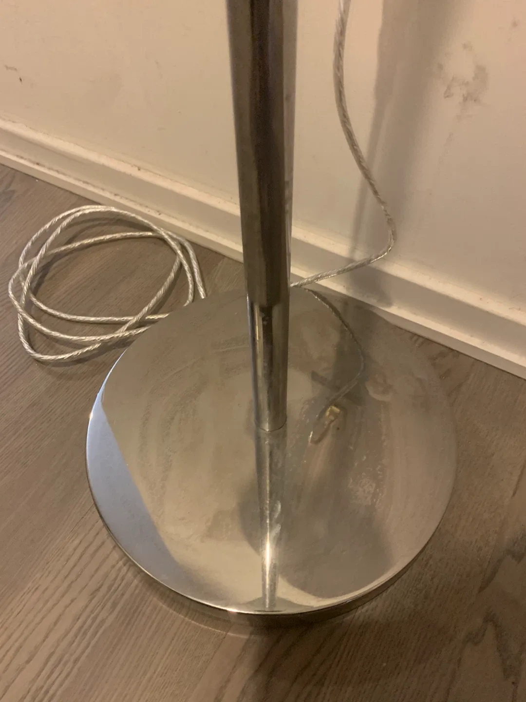 Chrome Floor Lamp with dimmer. image indicator(4)