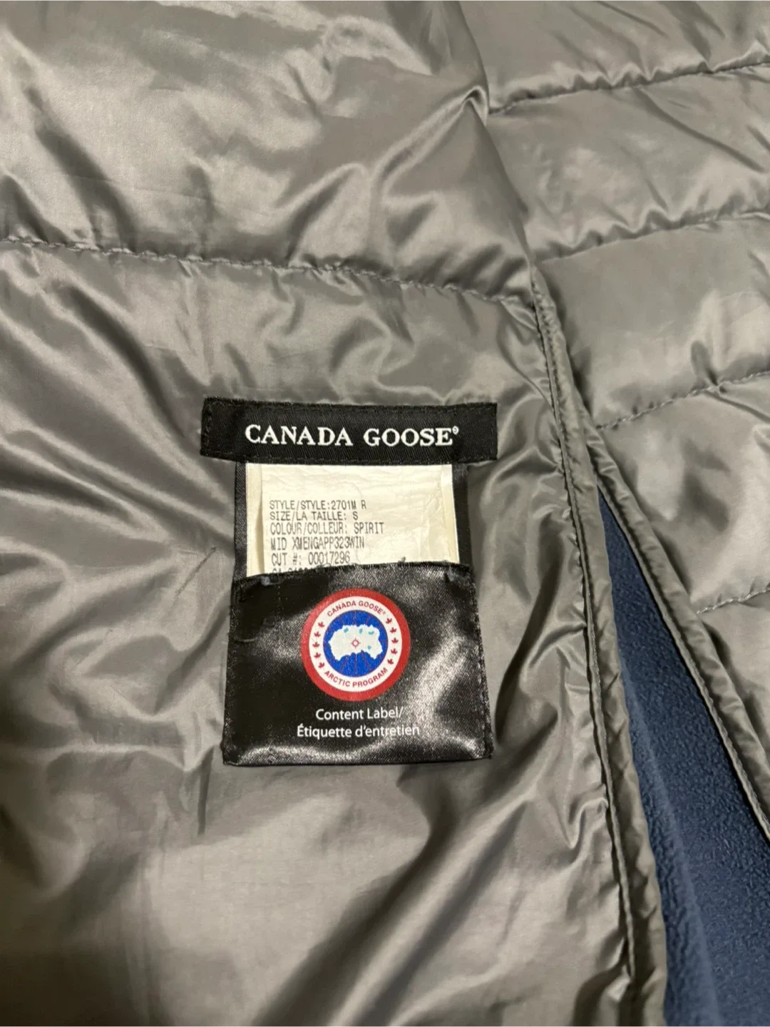 Canada Goose Jacket image indicator(6)