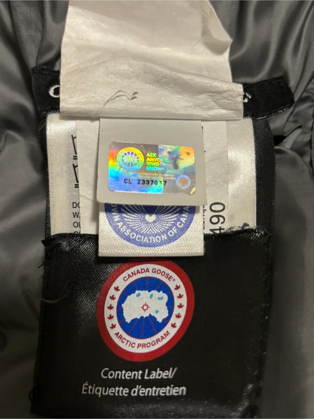 Canada Goose Jacket image indicator(7)
