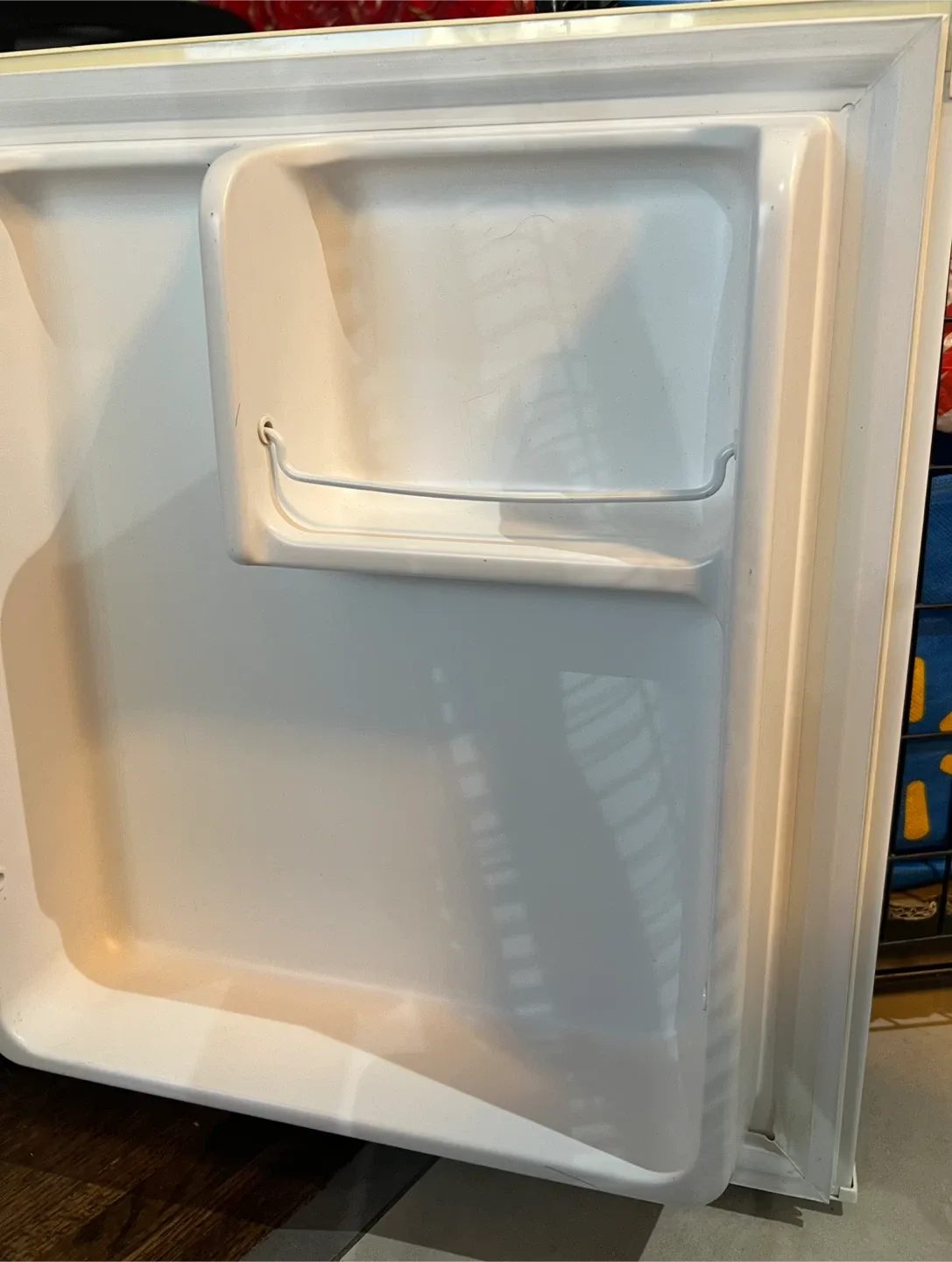 Master Chef Mini Fridge - White image indicator(5)