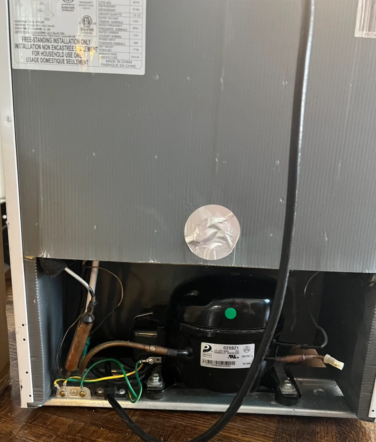 Master Chef Mini Fridge - White image indicator(2)