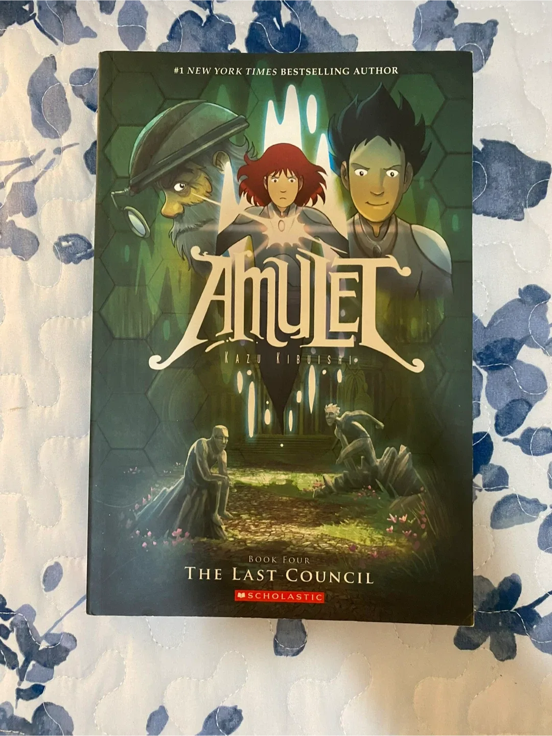 Amulet Book Series by Kazu Kibuishi image indicator(5)