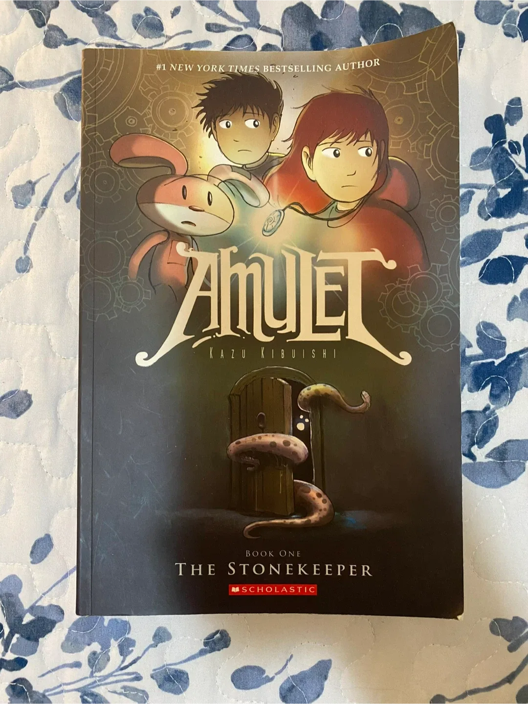 Amulet Book Series by Kazu Kibuishi image indicator(2)