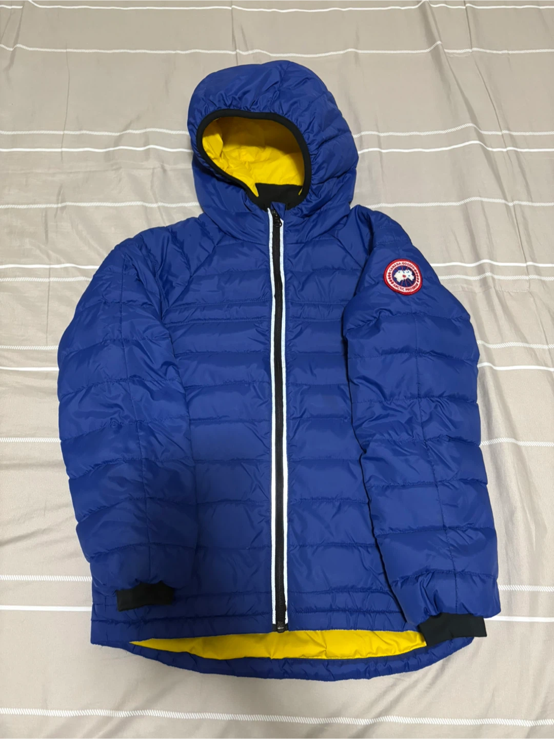 Canada Goose Kids Jacket M/M (10-12) Blue/Yellow