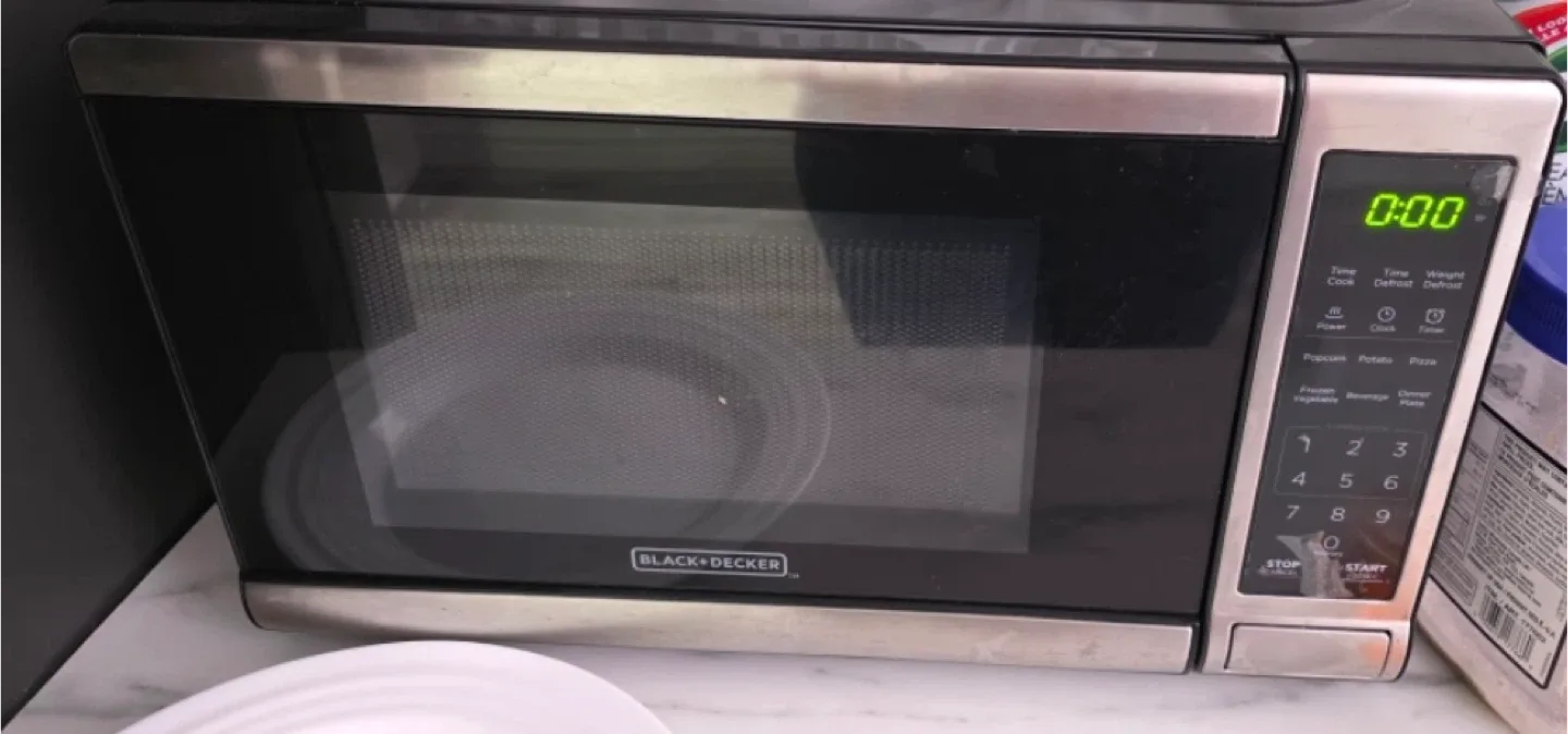 Black+Decker EM720CB7 Microwave - Stainless Steel thumbnail