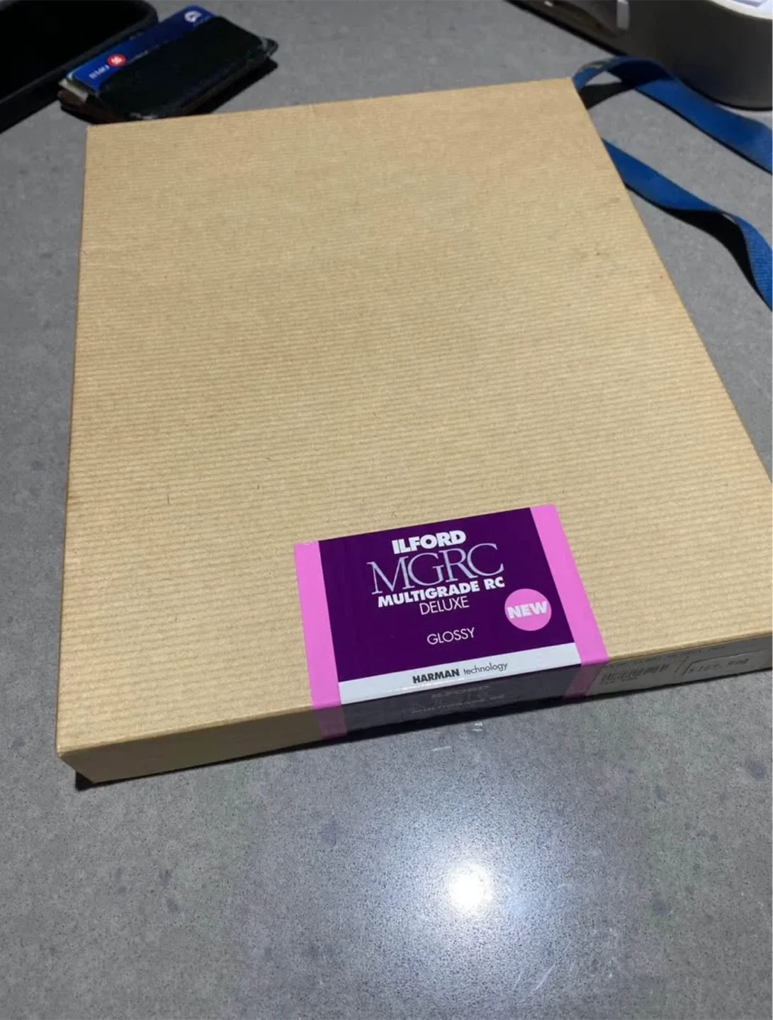 New Ilford Multigrade RC Deluxe 8x10" Photo Paper image indicator(2)