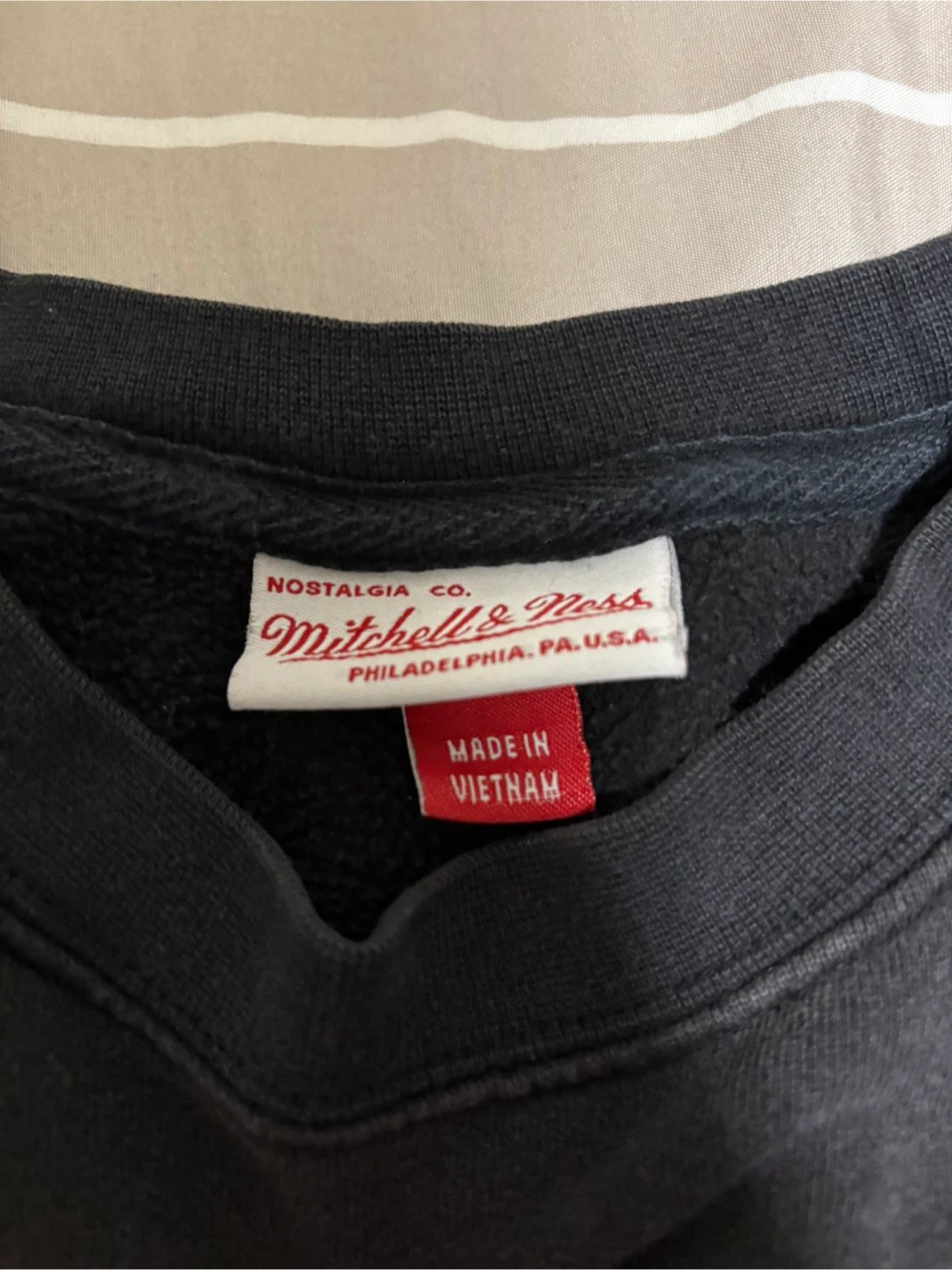 Mitchell & Ness Chicago Bulls Sweatshirt - Size L - photo 2