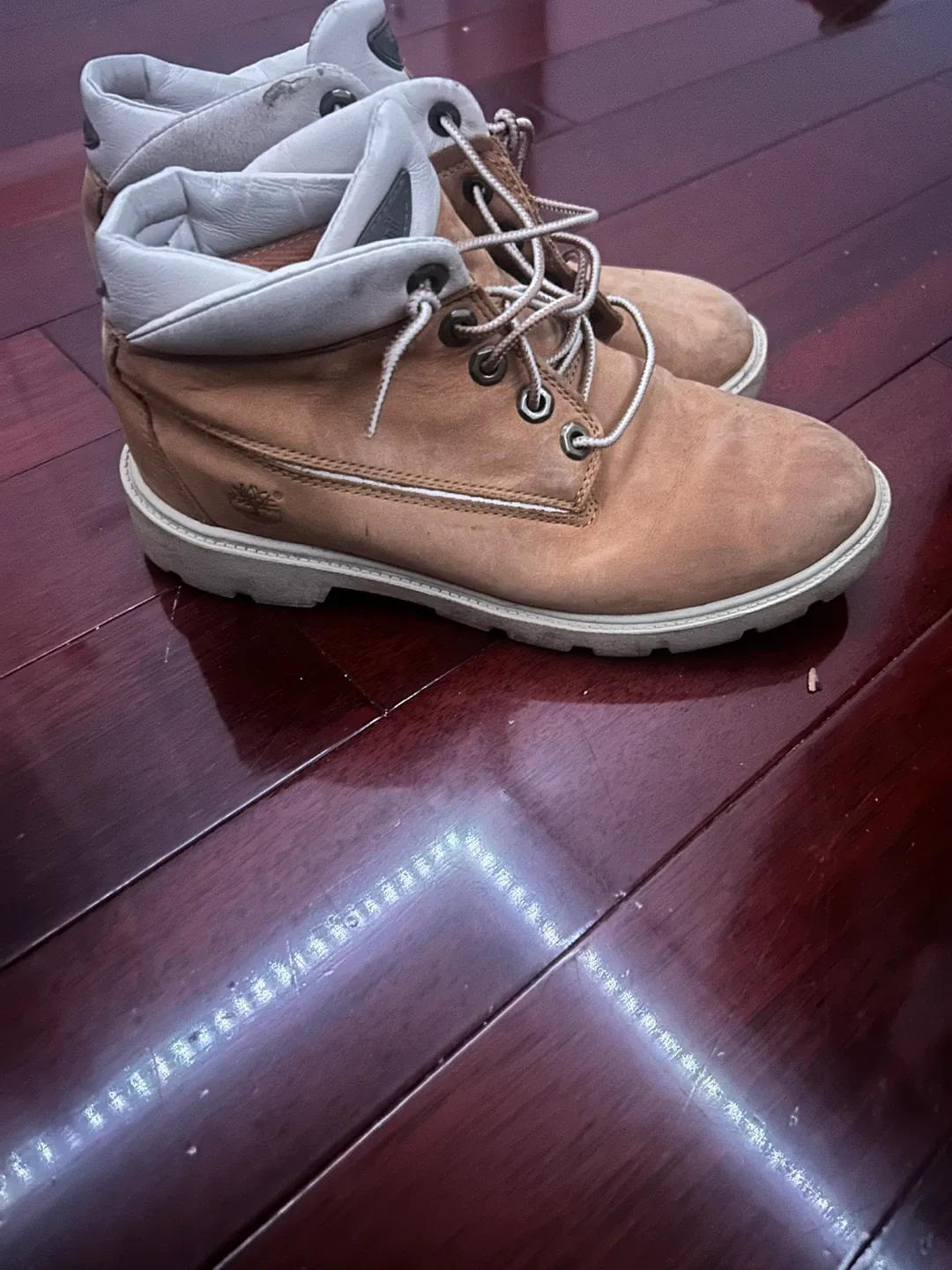 Timberland Boots Size 8 image indicator(3)