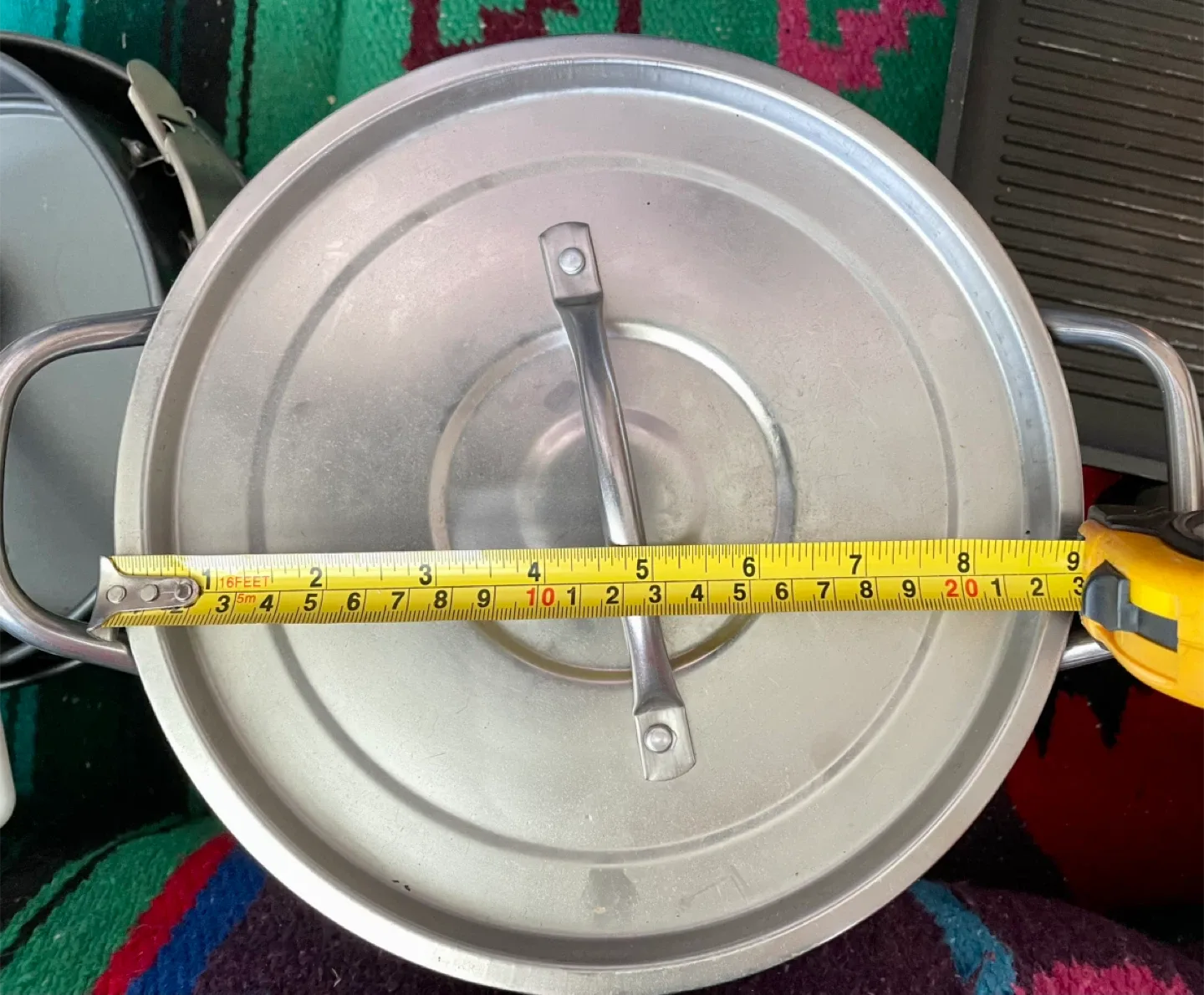 Kitchen bundle pots and pans etc…. image indicator(5)