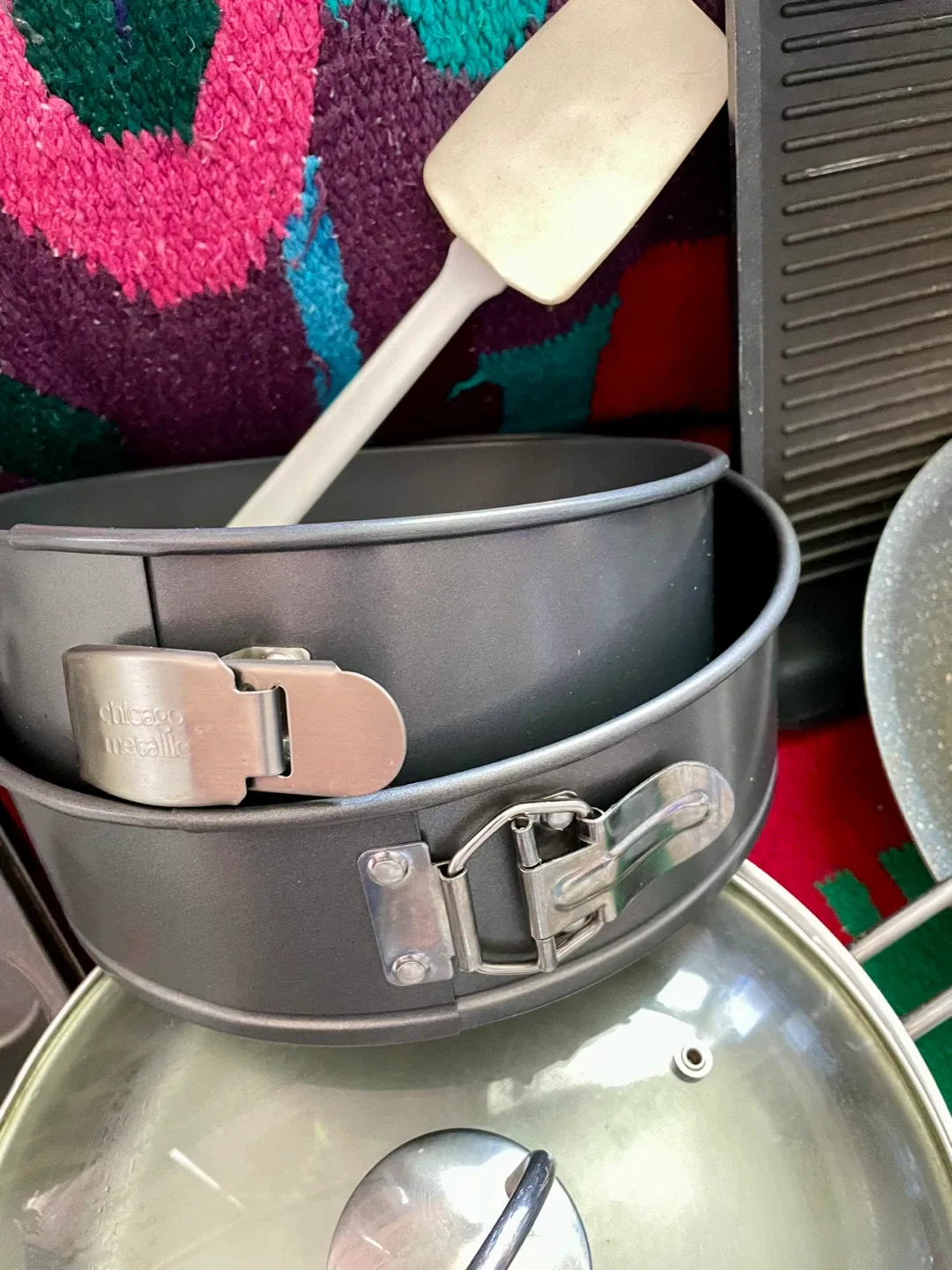 Kitchen bundle pots and pans etc…. image indicator(4)