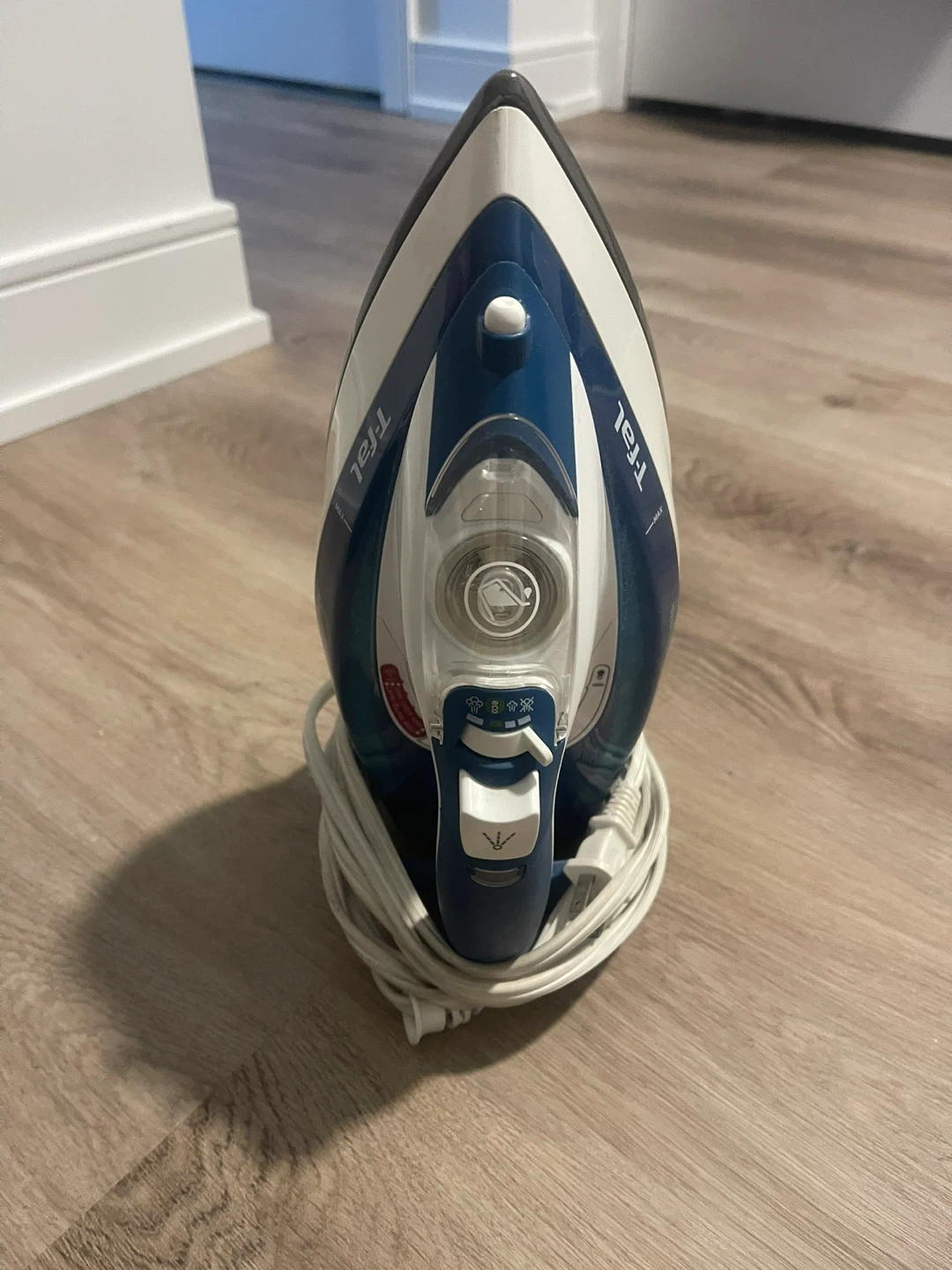 T-fal Steam Iron - Blue & White