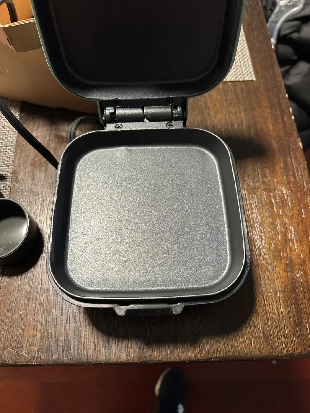 Dash Egg Bite Maker - Like New! image indicator(4)