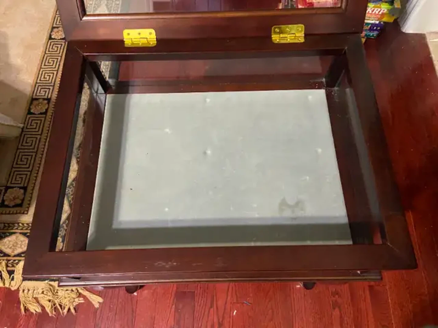 Display Coffee Table with Glass Top - photo 5