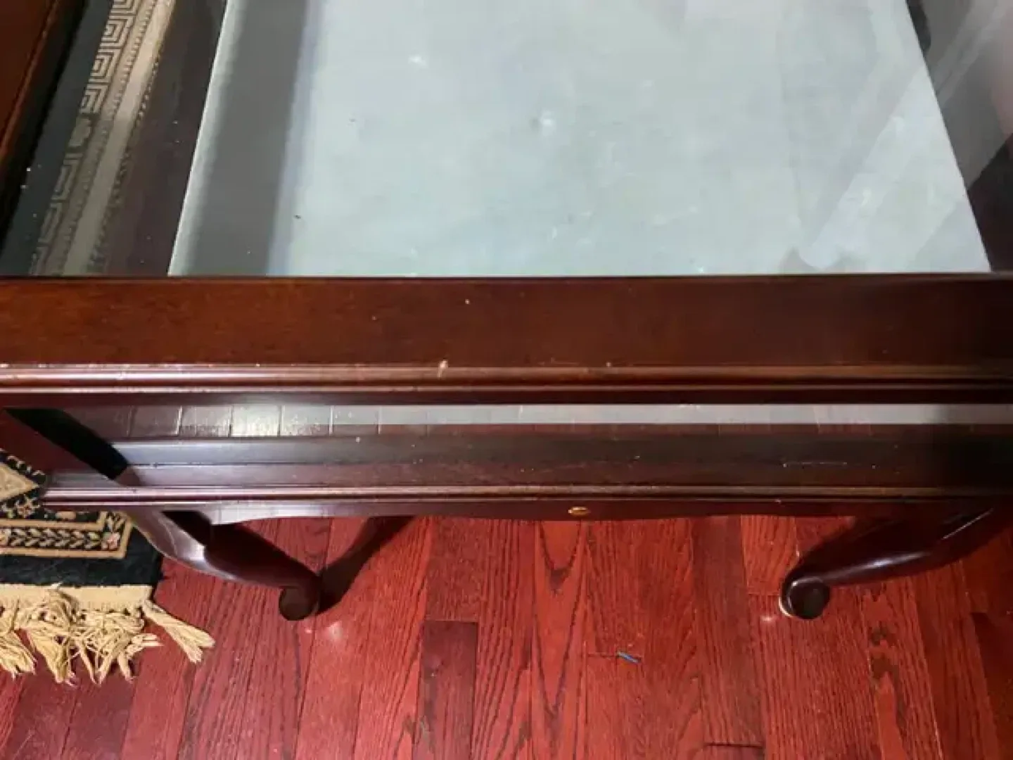 Display Coffee Table with Glass Top image indicator(7)