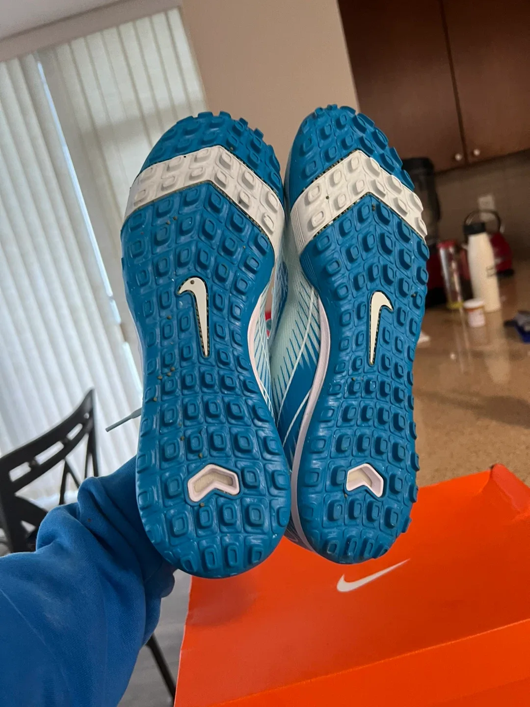 Nike Zoom Vapor 16 Academy TF, Men's 10.5 image indicator(2)