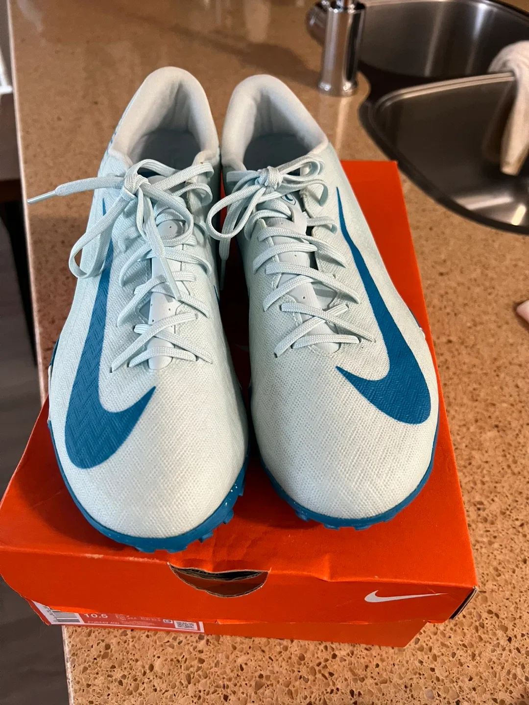 Nike Zoom Vapor 16 Academy TF, Men's 10.5 image indicator(3)
