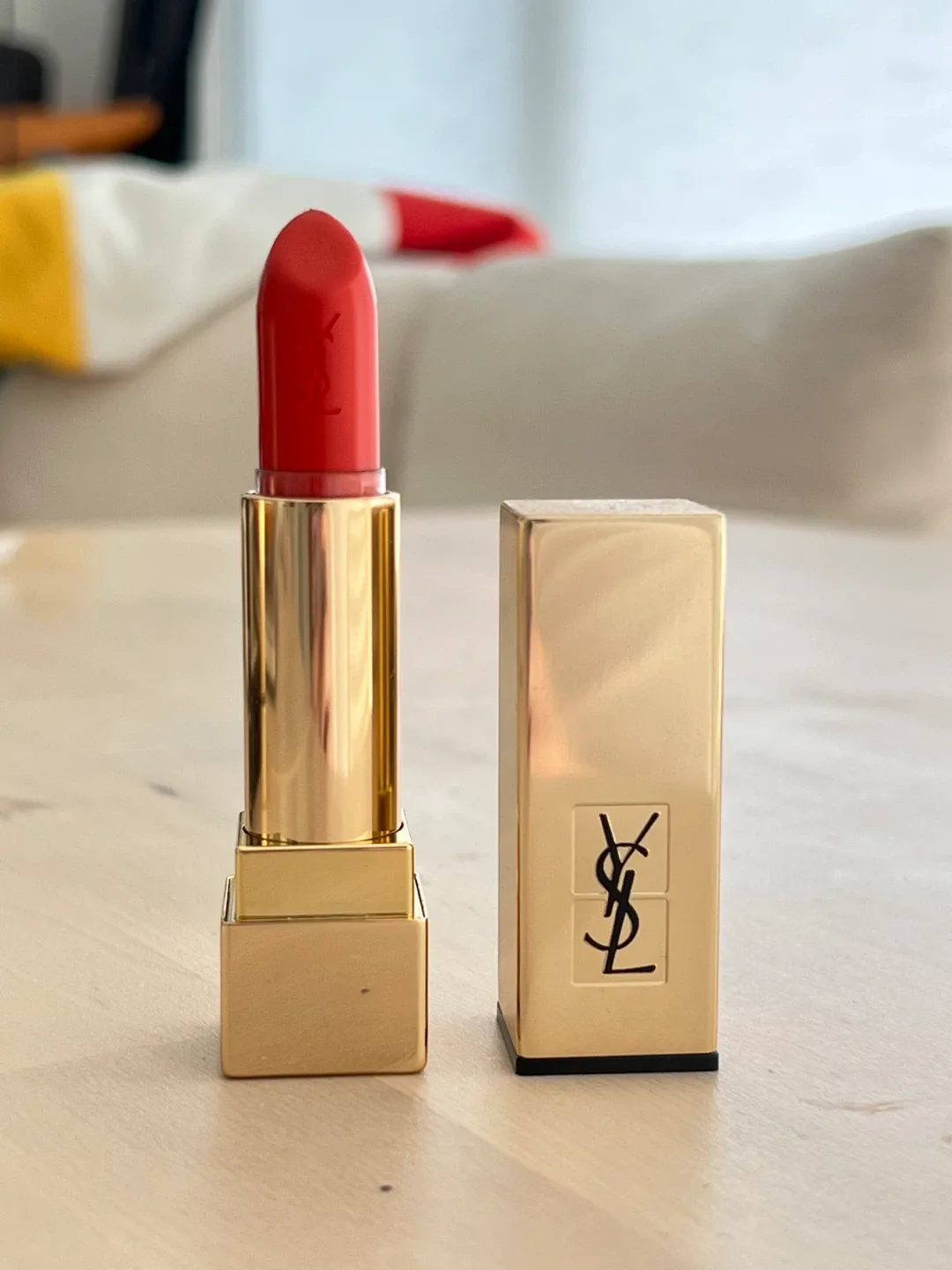 Yves Saint Laurent Lipstick thumbnail