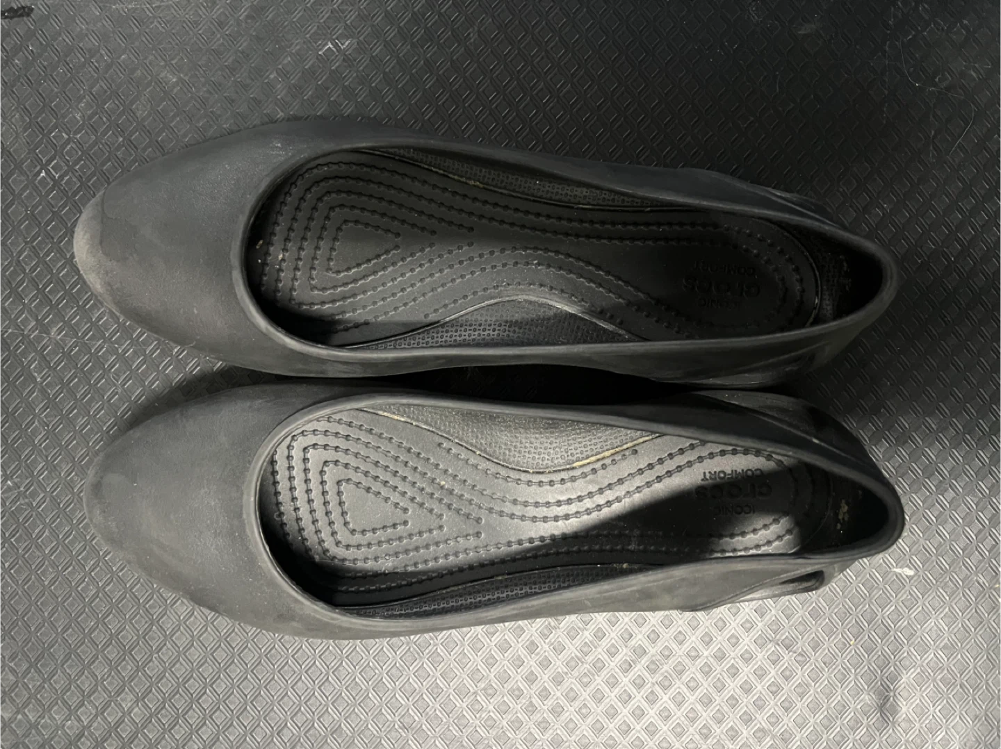 Crocs Black Flats - Women's Size 9