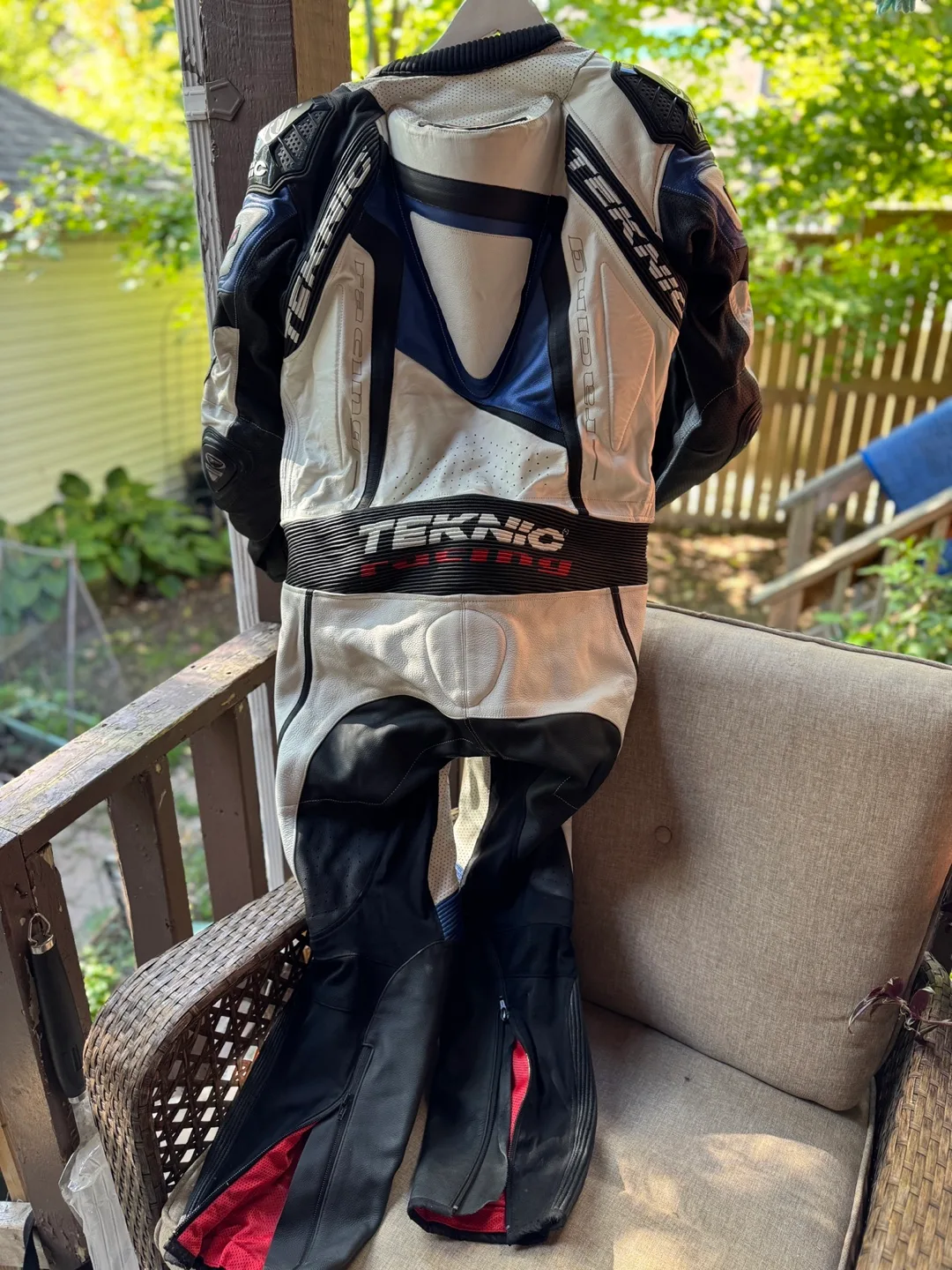 Teknic Racing Leather Motorcycle Suit size 44 image indicator(5)