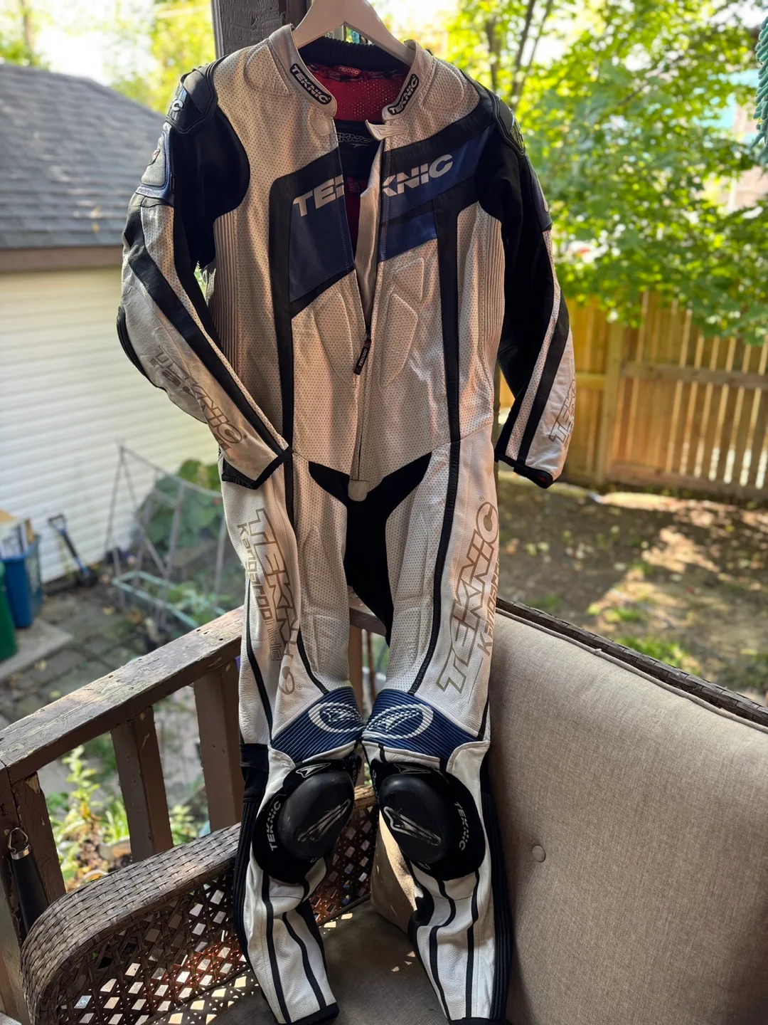 Teknic Racing Leather Motorcycle Suit size 44 image indicator(2)