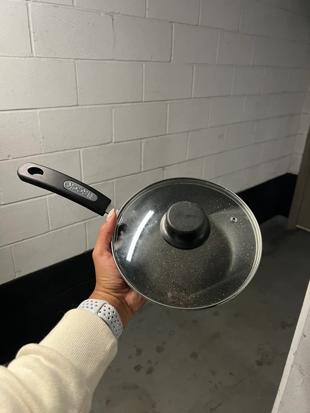 Rock Fry Pan with Lid image indicator(2)