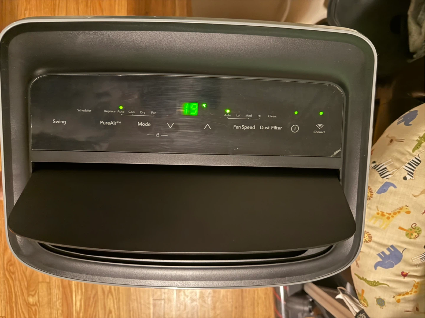 Frigidaire 8,000 BTU SACC Smart Portable Air Conditioner - photo 2
