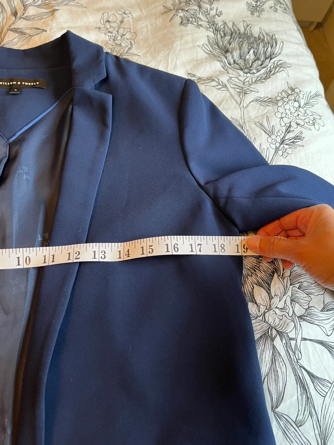 Willow & Thread Navy Blazer - Size 6 image indicator(6)