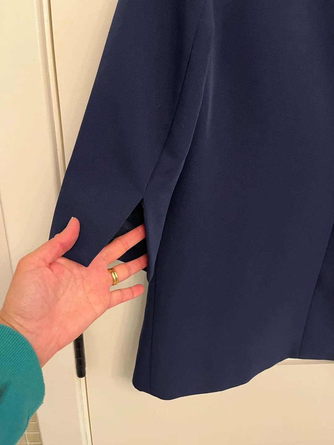 Willow & Thread Navy Blazer - Size 6 image indicator(2)