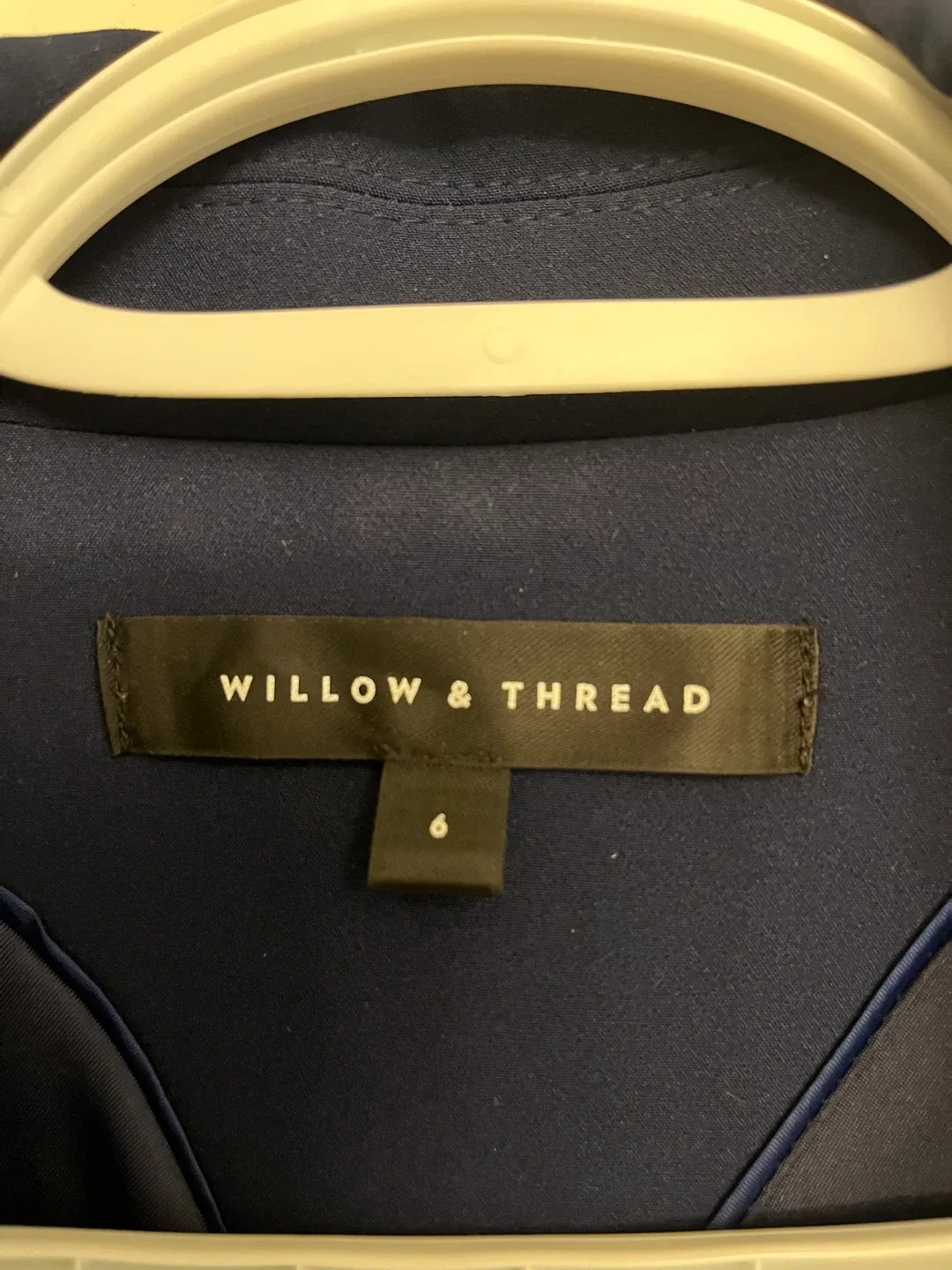 Willow & Thread Navy Blazer - Size 6 image indicator(3)