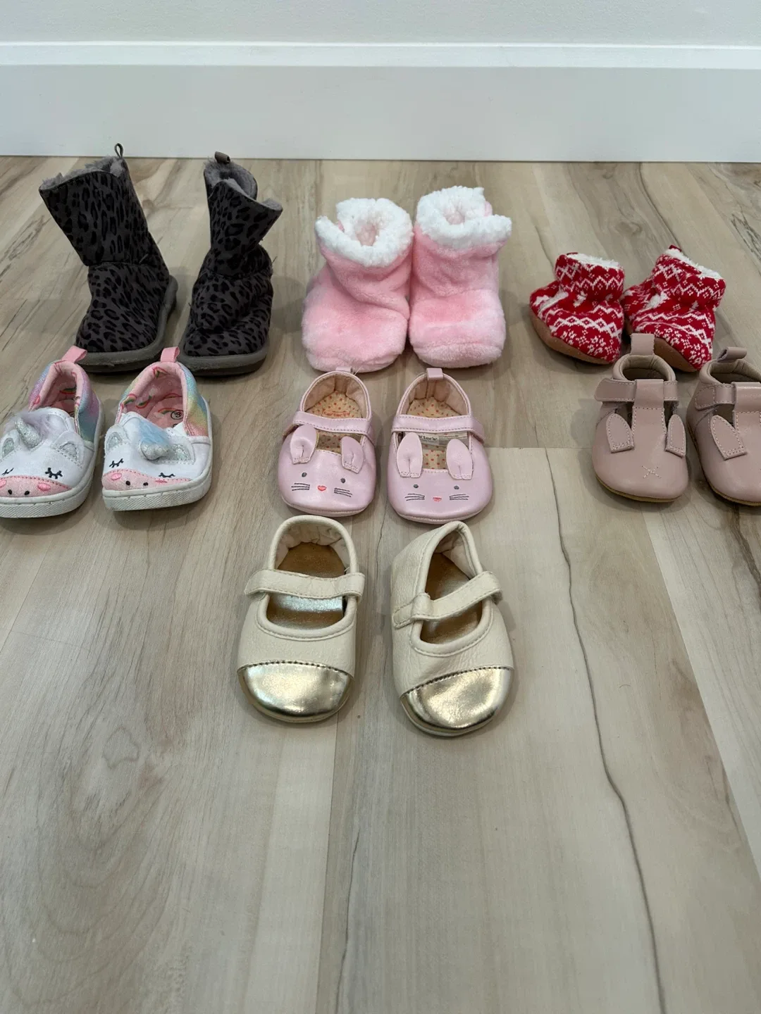 LOT OF BABY SHOES - SIZE 6-9 MONTHS to SIZE 5 thumbnail