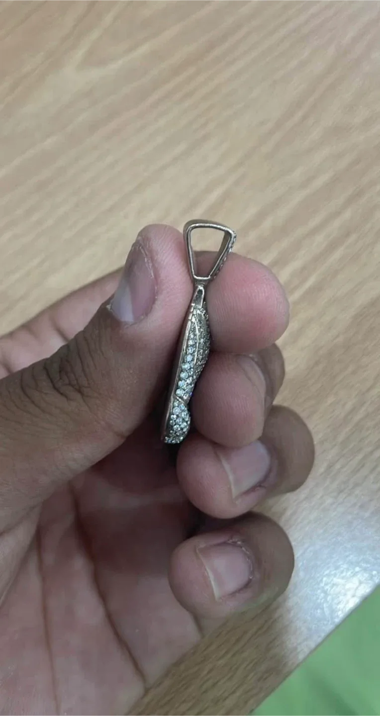 Praying Hands Pendant image indicator(2)