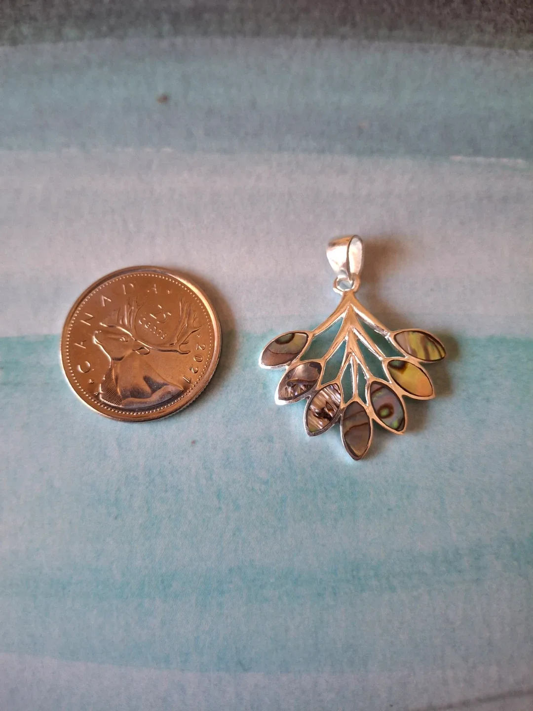 Abalone leaf pendant (silver stamped 925) image indicator(2)