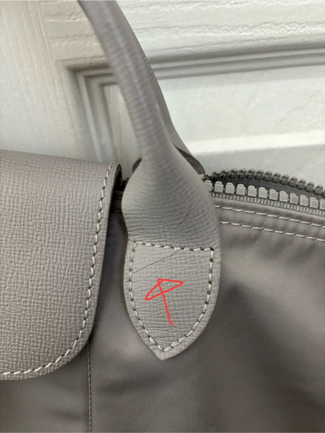 Genuine Longchamp Grey Tote Bag image indicator(7)