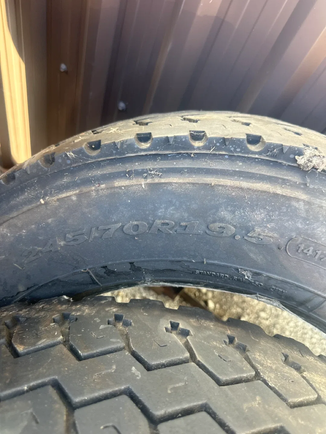 245/70R19.5 Tires image indicator(4)
