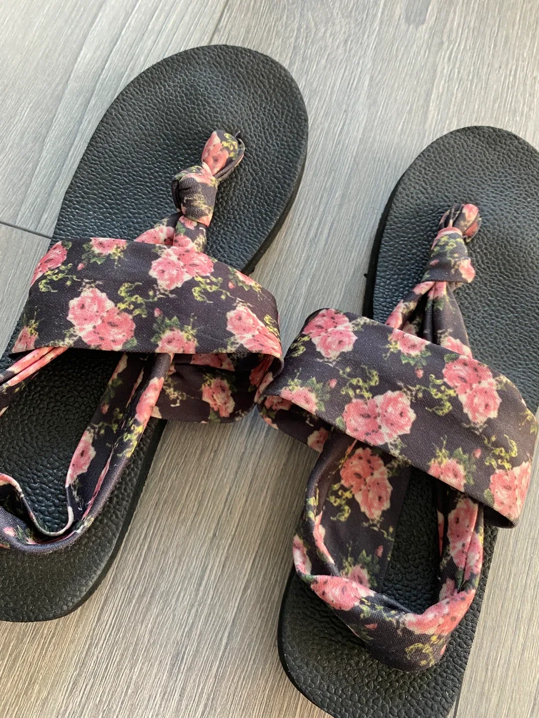 Soft Foam Comfortable Floral Sandals image indicator(2)