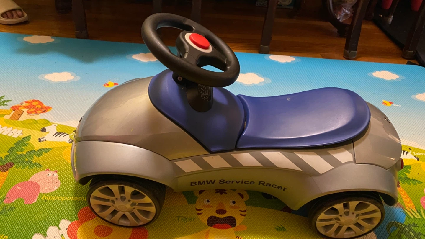 BMW Service Racer Ride-On Car - photo 2